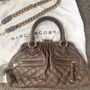 Marc Jacobs Vintage Stam Bag. Made in Italy Quilted leather Excellent condition!
